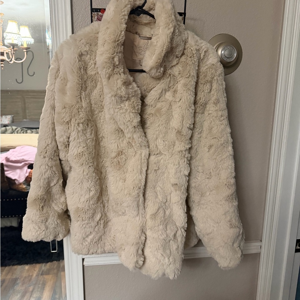 Jou Jou Women's Plush Cream Teddy Jacket